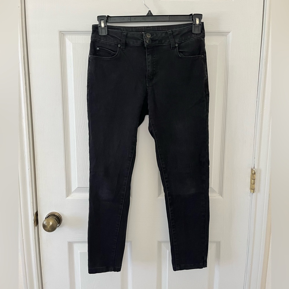 Tahari Women's Black Skinny Jeans